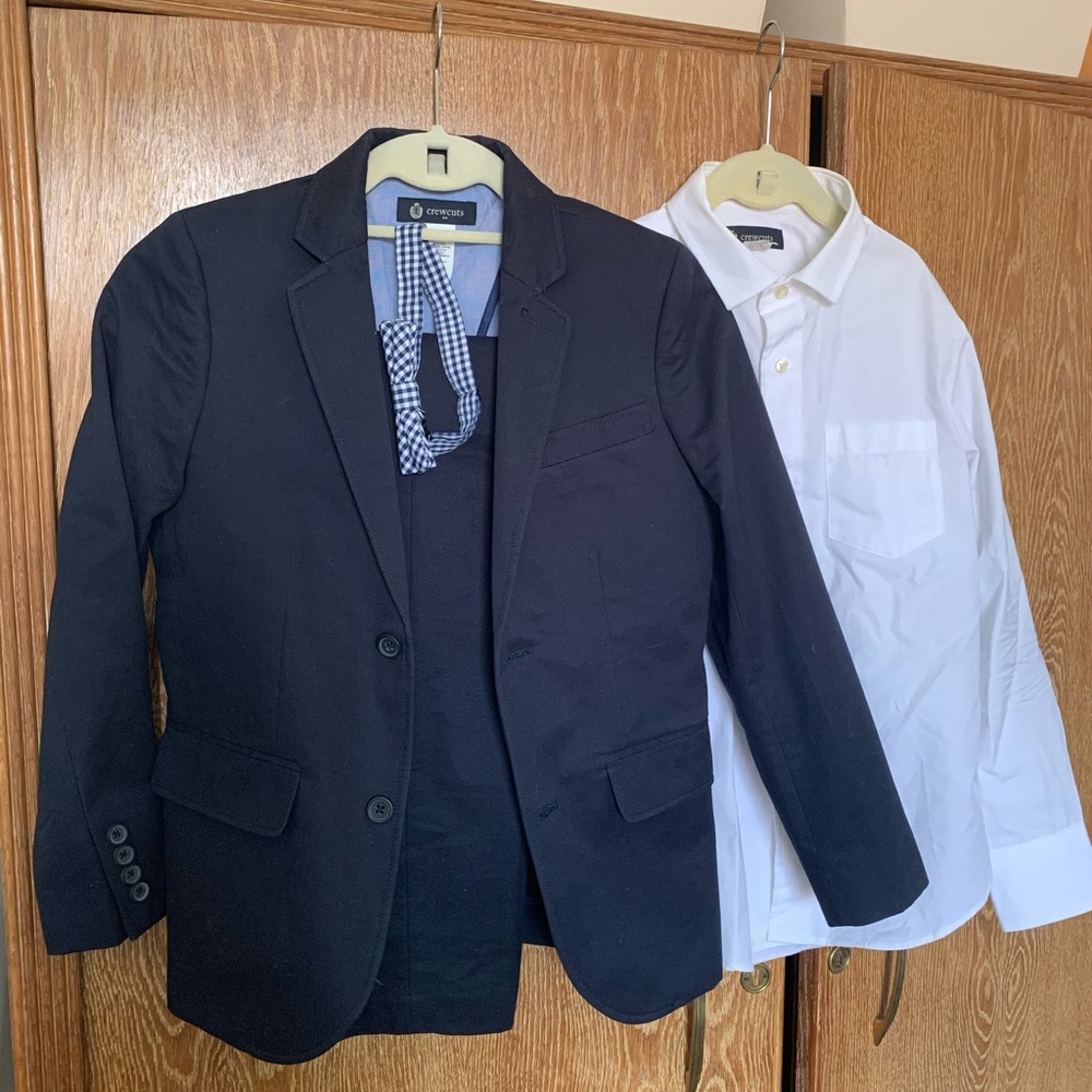 Boys Crewcuts Ludlow navy cotton suit, size 10